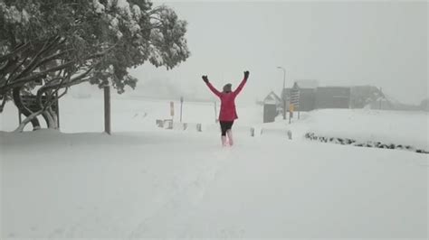 オーストラリア 雪: 南半球の冬の奇跡