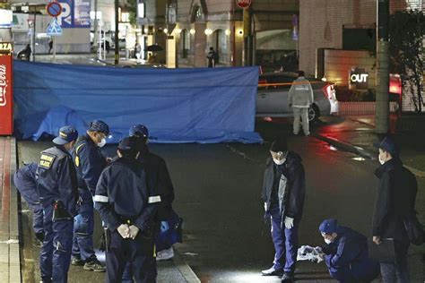 福岡商業施設女性刺殺事件：社会の影と現代の不安